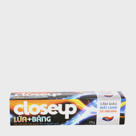 Kem đánh răng lửa băng mát lạnh Close Up (170g)