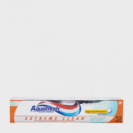 Kem đánh răng Aquafresh Extreme Clean Pure Breath Action (158.8g)