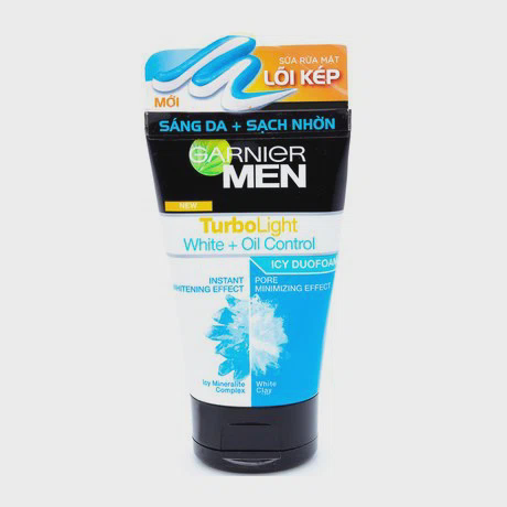 Sữa rửa mặt lõi kép sáng da sạch nhờn Garnier Men Turbo Light (100ml)