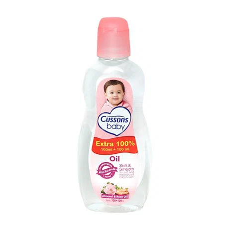 Tinh dầu dưỡng ẩm dành cho em bé hương hoa hồng và hạnh nhân Cussons Baby Almond + Rose Oil (200ml)